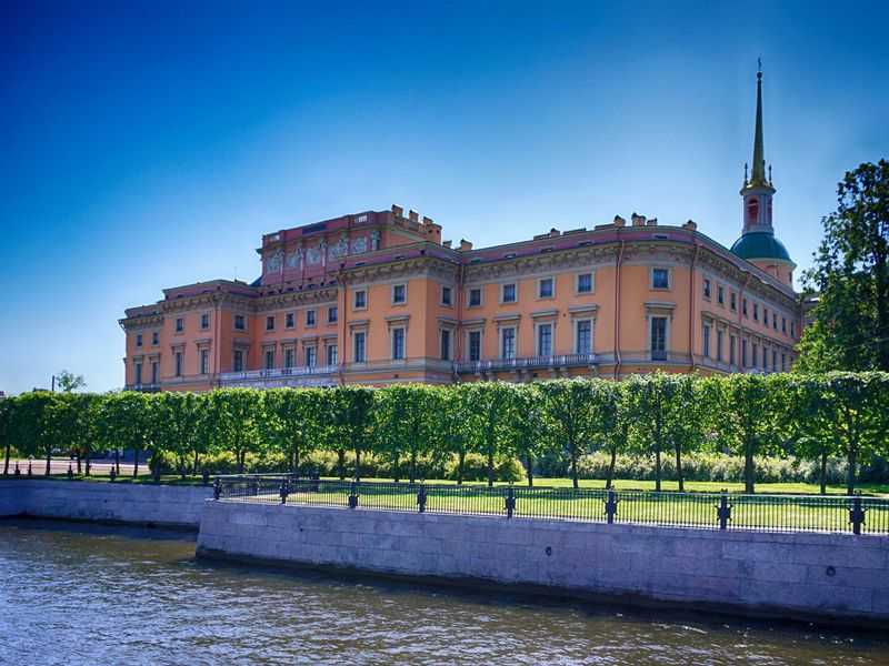 Обзорная экскурсия, Юсуповский дворец и прогулка на теплоходе - экскурсия в Санкт-Петербурге