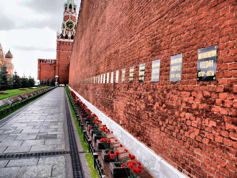 Тайны Кремлевского некрополя и Мавзолея Ленина - экскурсия в Москве