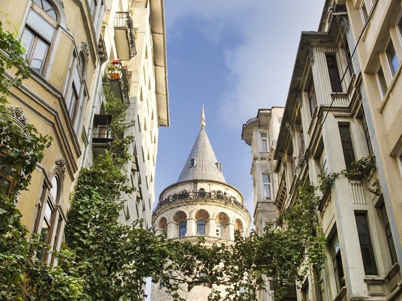 Истикляль — часть русской и турецкой истории - экскурсия в Стамбуле