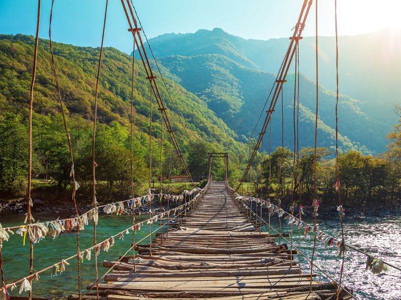 В сердце Абхазии: озеро Рица и Новый Афон - экскурсия в Красной Поляне