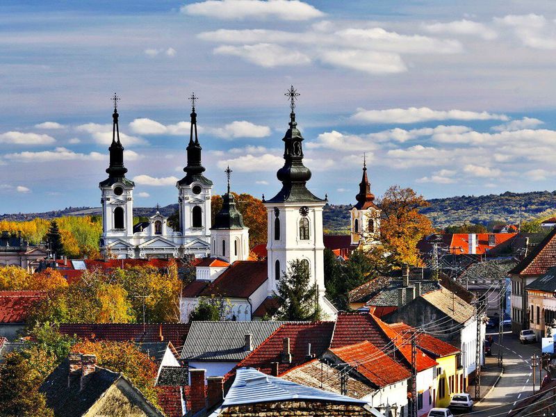 Сремски Карловцы — самый обаятельный город Сербии - экскурсия в Белграде