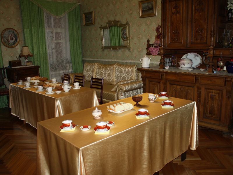 Старинная квартира доходного дома - экскурсия в Санкт-Петербурге