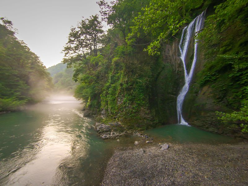 Фотопоход к Ажекским водопадам - экскурсия в Сочи