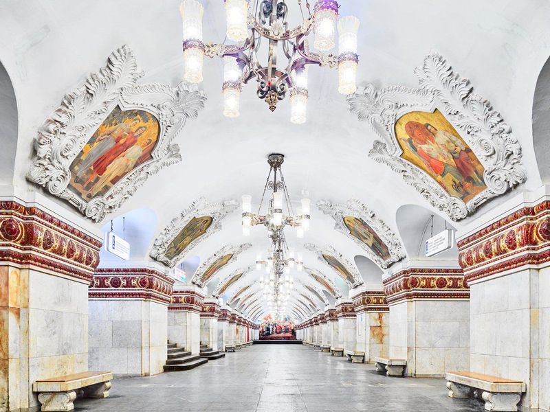 Онлайн-экскурсия «Московское метро — подземный храм СССР» - экскурсия в Москве