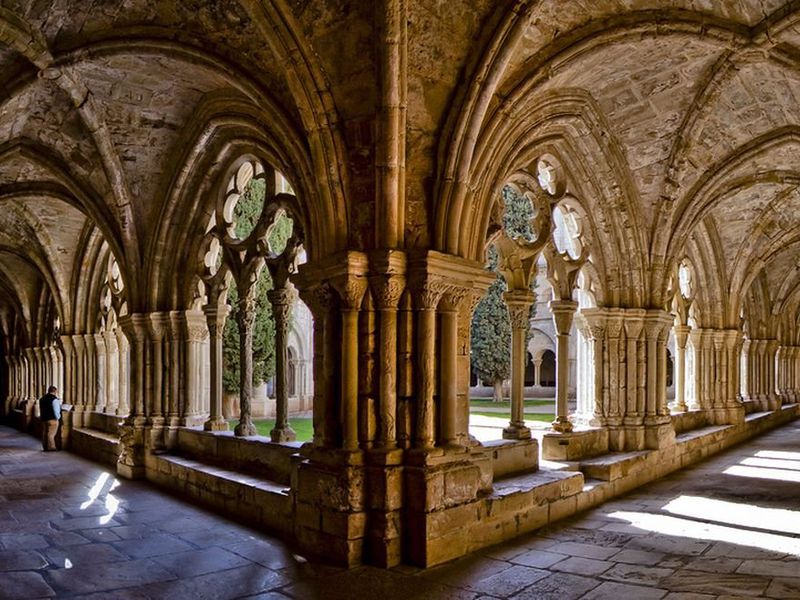 Монастырь Поблет: королевская усыпальница и душа Каталонии - экскурсия в Таррагоне