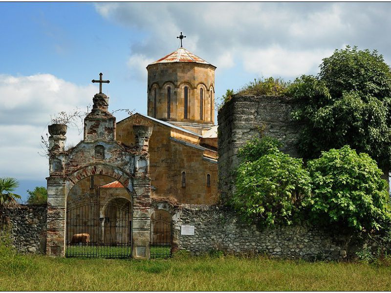 Четыре христианских жемчужины Абхазии - экскурсия в Сочи