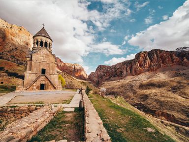 История и монастыри, кухня и шашлыки - экскурсия в Ереване