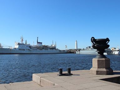 Дворцы, великолепный парк и фонтаны Петергофа - экскурсия в Санкт-Петербурге