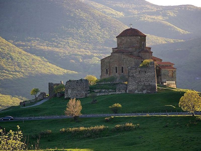 Архитектурное ожерелье Мцхеты – христианские храмы и античный Уплисцихе - экскурсия в Тбилиси