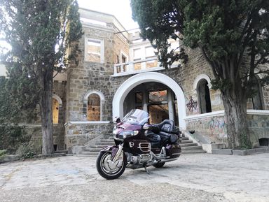На мотоцикле в «Дом с привидениями»! - экскурсия в Сочи