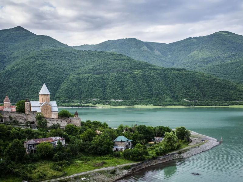 Казбек – «Страж Востока» - экскурсия в Тбилиси