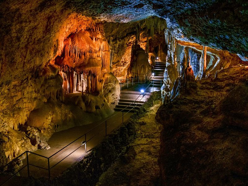 Пещеры и гроты плато Чатыр-Даг - экскурсия в Симферополе