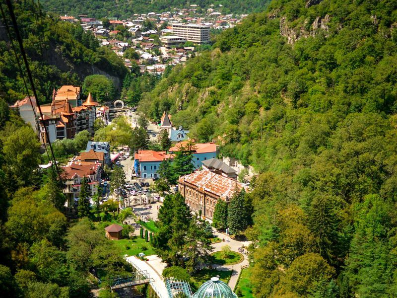 Боржоми, Вардзия и месхетинская кухня - экскурсия в Тбилиси